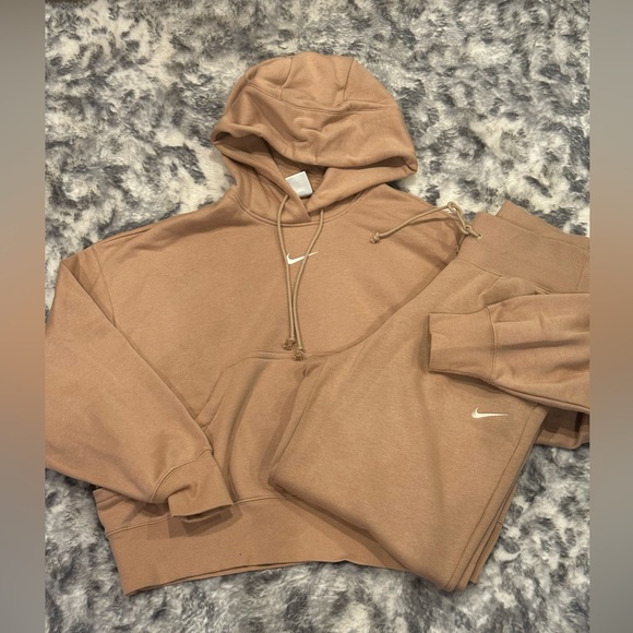 Nike Other - Nike Women's Sportswear Phoenix Fleece sweat set